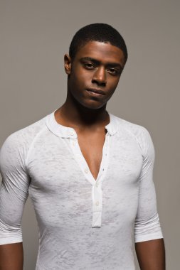 Siyah adam.