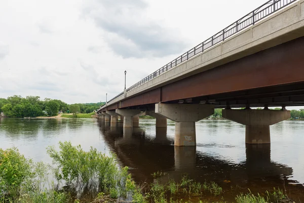 Augustus derlith brug — Stockfoto