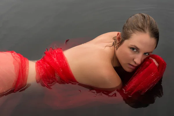 Wet brunette — Stock Photo, Image