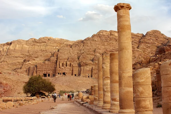 Strada colonnata a Petra — Foto Stock