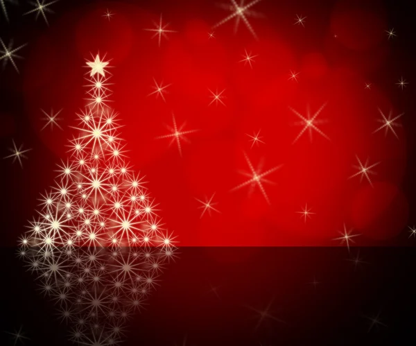 赤い背景の光沢のクリスマス ツリー — ストック写真
