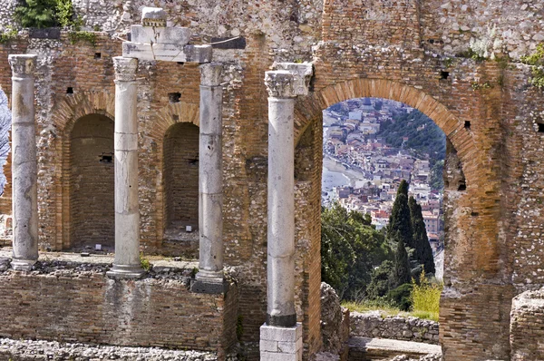 Anfiteatro greco di Taormina in Sicilia Italia — Foto Stock