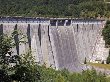 Mountain alanında baraj