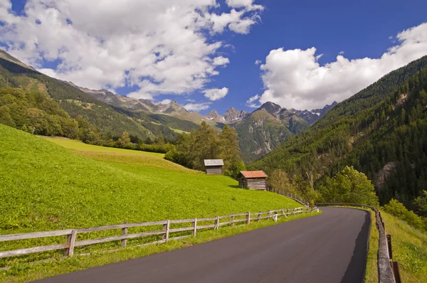 Bergdal in Oostenrijk — Stockfoto