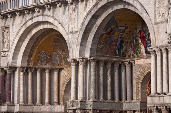 Detail der Kathedrale st mark in venedig itay — Stockfoto