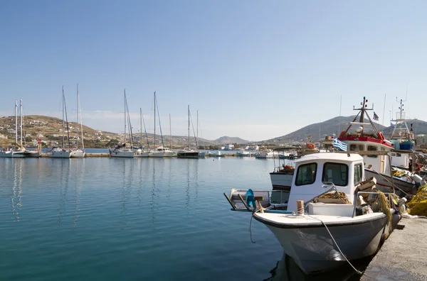 Hafen von Parikia, Insel Paros, Griechenland — Stockfoto