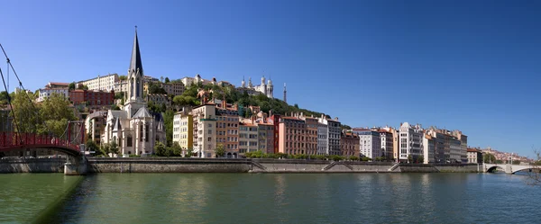 Saint georges church, next to the Saone river — Stock Photo, Image