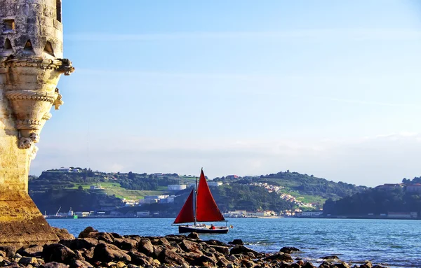 Red sailboat on Tejo river, Portugal — Stock Photo, Image