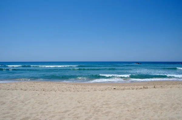 mavi deniz ve kum plaj