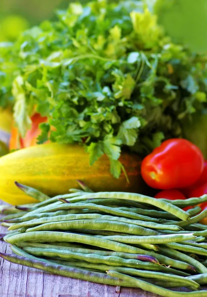Zielony groszek i inne warzywa — Zdjęcie stockowe