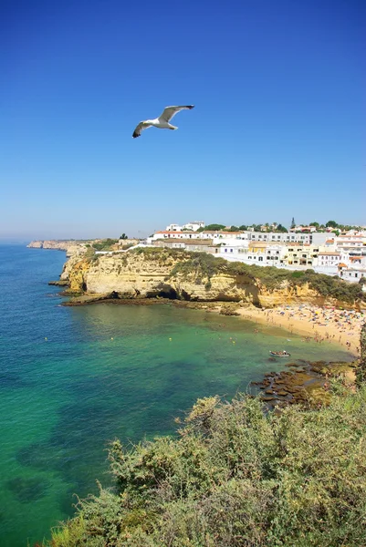 Strand von Carvoeiro, Algarve, Portugal. — Stockfoto
