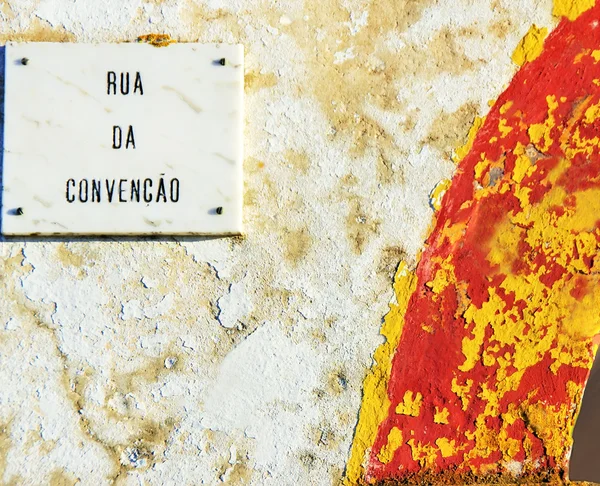 Placa velha na rua de Evoramonte — Fotografia de Stock