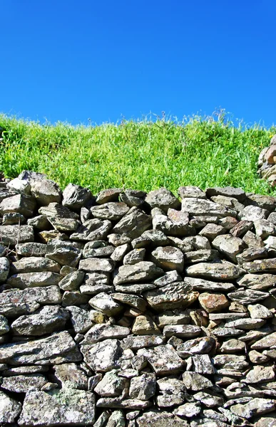 Камни на стене текстуры, зеленый и синий — стоковое фото