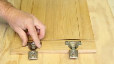 Ağaç işleme menteşeler