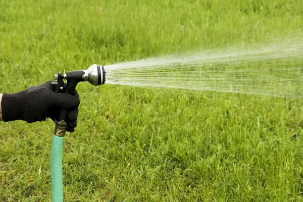 Wąż ogrodowy spray — Zdjęcie stockowe