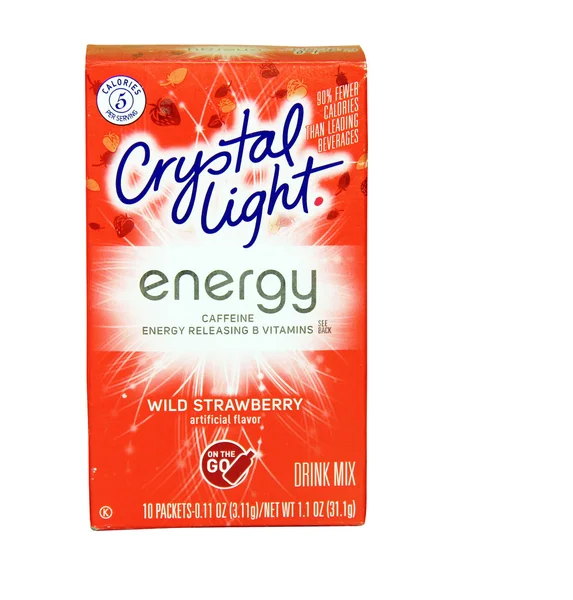 Ящик Crystal Light Wild Strawberry Drink Mix — стоковое фото