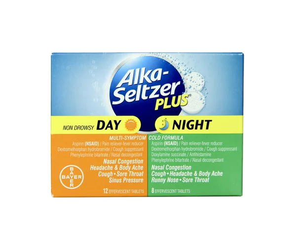 Schachtel Alka-Seltzer plus Tag-Nacht-Kaltformel — Stockfoto