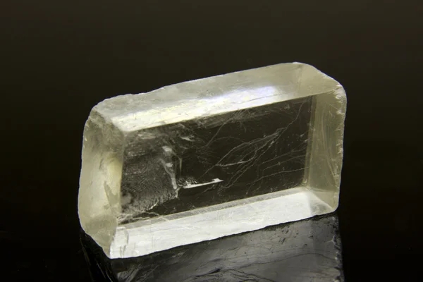 Raw salt crystal — Stock Photo, Image