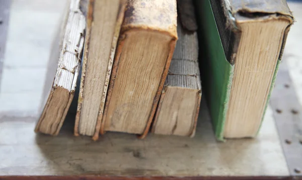 Текстуры старинных книг с копировальным пространством — стоковое фото