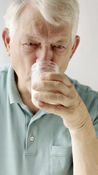 Latte Bevande Più Anziano Bicchiere Gelatina — Video Stock