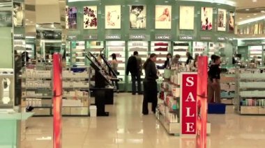 Parfümcü'nın dükkanı