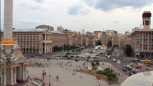 Plaza de la independencia en Kiev, Ucrania — Vídeo de stock