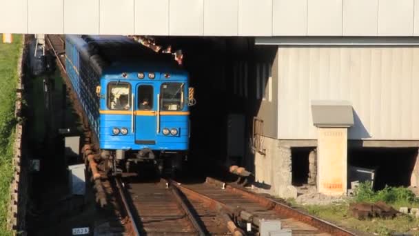 Tren azul — Vídeos de Stock