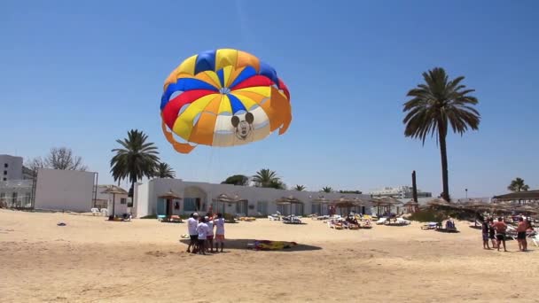 Parasailing — Stockvideo