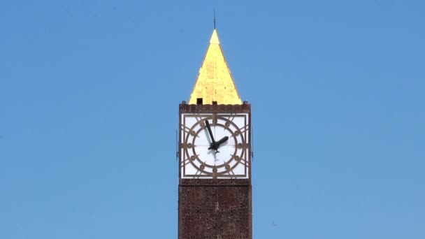Zegar w Tunisie, Tunezja — Wideo stockowe