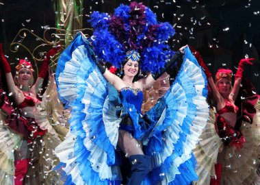 büyük tiyatro performansı