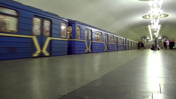Estação de metrô — Vídeo de Stock