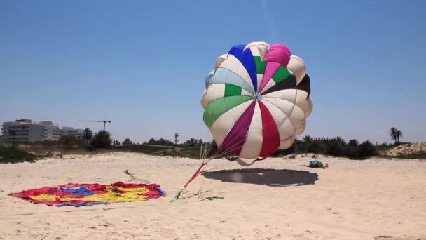 Parasailing — Stockvideo