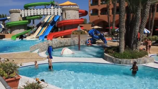 Aquapark 오락 지역 — 비디오