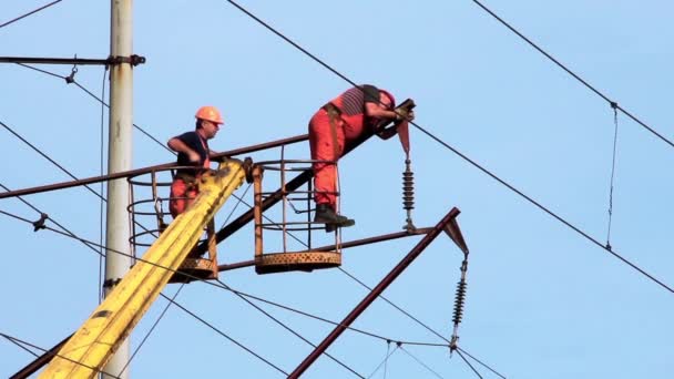 Técnicos eléctricos — Vídeos de Stock