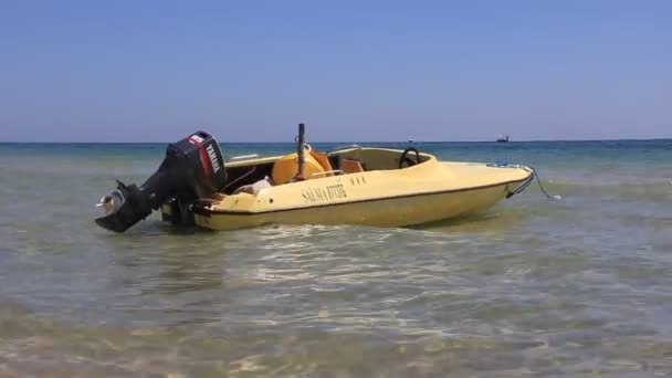 Yellow motorboat — Stock Video