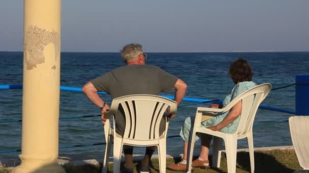 Pensionnés par la mer — Video