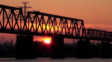 Demiryolu Köprüsü