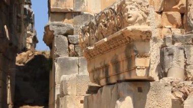 Antik Yunan-Roma amfi kalıntıları. eski sculptures.myra eski adı - demre Türkiye