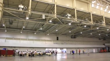 geniş bir sergi salonu