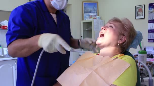 Reception at the dentist — Stock Video