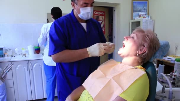 Recepción en el dentista — Vídeo de stock