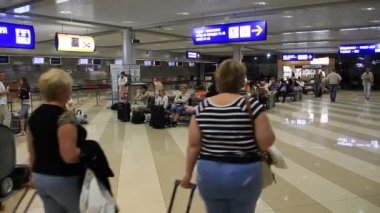 Uluslararası Havaalanı borispol. Yeni terminal f uzayda bekliyor