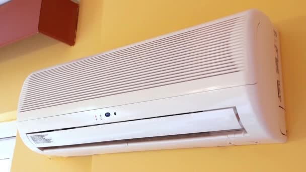 Air conditioner operationele — Stockvideo