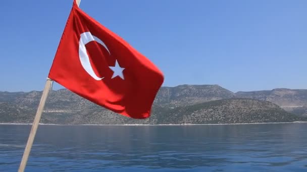 Viaje. Turkey Kemer. Bandera nacional turca — Vídeo de stock