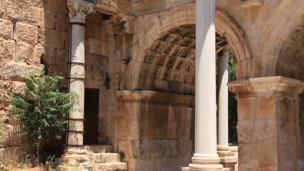 View of Hadrian's Gate in Antalya, Turkey — Stock Video