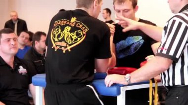 ARM-Wrestling