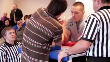 ARM-Wrestling