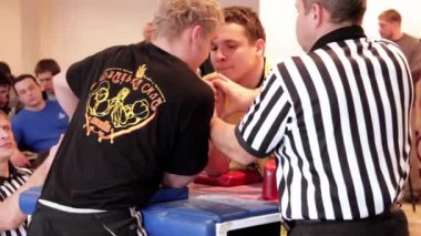 ARM-Wrestling
