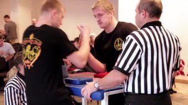 ARM-Wrestling