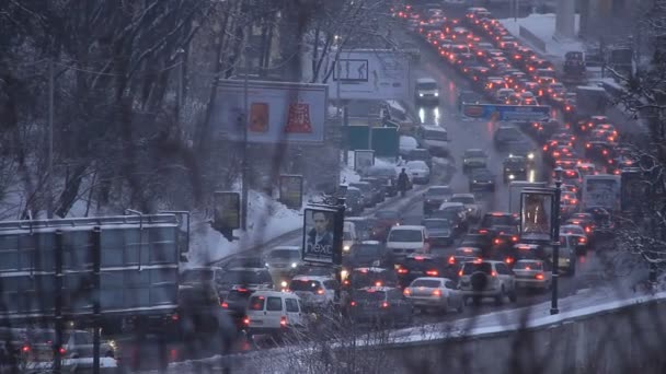 Пробки на дорогах — стоковое видео